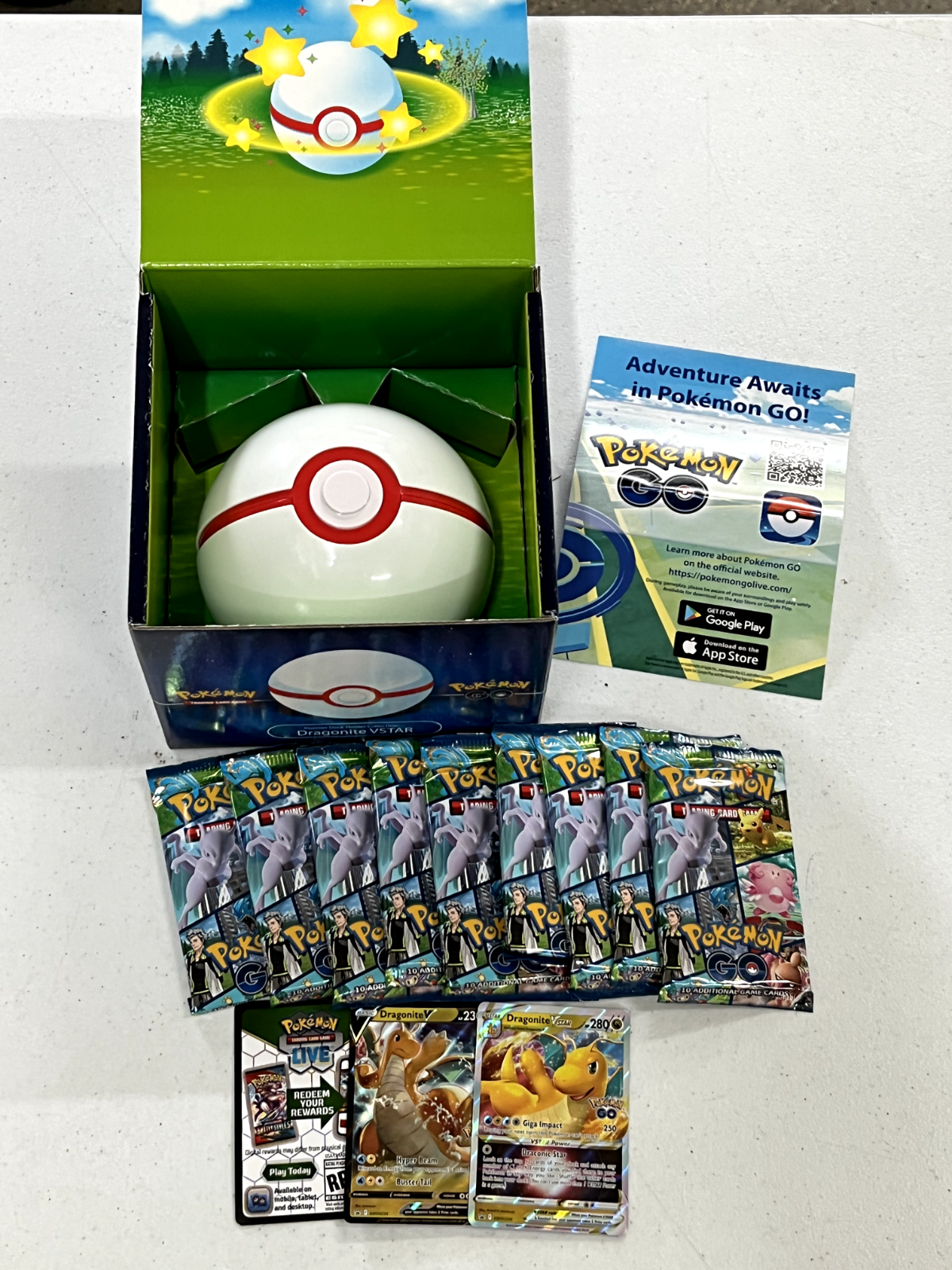  Pokémon TCG: Pokémon GO Premier Deck Holder  Collection—Dragonite VSTAR : Toys & Games